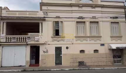 Sobrado com 4 dormitórios à venda, 343 m² por R$ 1.500.000 - Centro - Guaratinguetá/SP