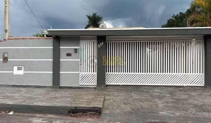 Casa com 3 dormitórios à venda, 180 m² por R$ 610.000,00 - Loteamento Residencial Andrade - Pindamonhangaba/SP