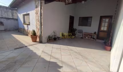Casa com 3 dormitórios à venda, 128 m² por R$ 425.000,00 - Loteamento Residencial Andrade - Pindamonhangaba/SP