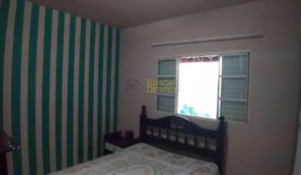 Casa com 2 quartos à Venda, Mombaça - Pindamonhangaba