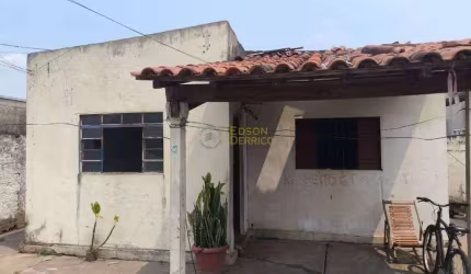 Casa com 2 dormitórios à venda, 75 m² por R$ 165.000,00 - Conjunto Residencial Araretama - Pindamonhangaba/SP