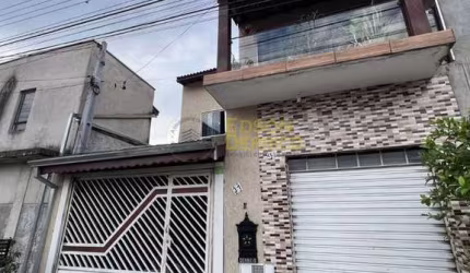 Sobrado á venda com 4 quartos, Conjunto Habitacional Terra dos Ipês II (Fase I) - Pindamonhangaba
