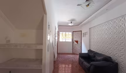 Sobrado com 2 quartos à Venda, Residencial Mombaça I - Pindamonhangaba
