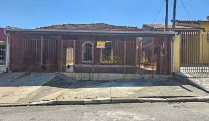 Casa com 3 quartos, Residencial e Comercial Cidade Jardim - Pindamonhangaba