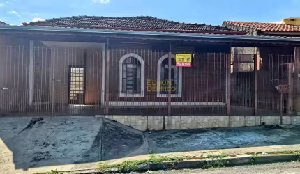 Casa com 3 quartos para Locação, Residencial e Comercial Cidade Jardim - Pindamonhangaba