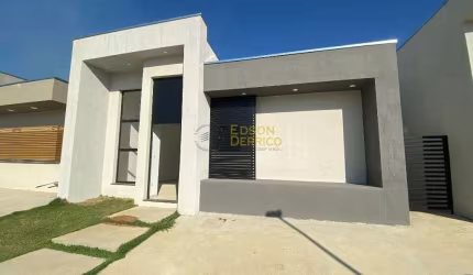 Casa com 3 dormitórios à venda, 122 m² por R$ 700.000,00 - Parque Lago Azul - Pindamonhangaba/SP