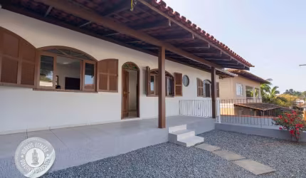 Casa com 3 quartos à venda em Água Verde, Blumenau , 225 m2 por R$ 850.000