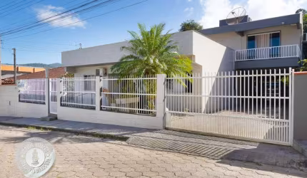 Casa com 4 quartos à venda no Belchior Alto, Gaspar , 370 m2 por R$ 890.000