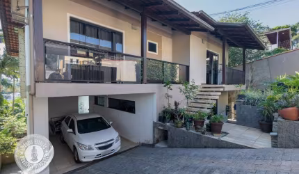 Casa com 3 quartos à venda no Fortaleza, Blumenau , 245 m2 por R$ 870.000