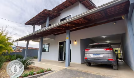 Casa com 3 quartos à venda no Itoupava Central, Blumenau , 209 m2 por R$ 830.000