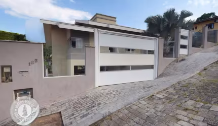Casa com 3 quartos à venda na Escola Agrícola, Blumenau , 280 m2 por R$ 1.390.000