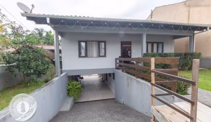 Casa com 3 quartos à venda no Velha, Blumenau , 168 m2 por R$ 950.000
