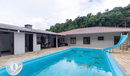 Casa com 3 quartos à venda no Itoupava Norte, Blumenau , 221 m2 por R$ 1.150.000