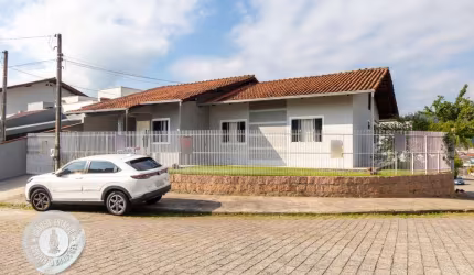 Casa com 3 quartos à venda no Velha Central, Blumenau , 144 m2 por R$ 855.000