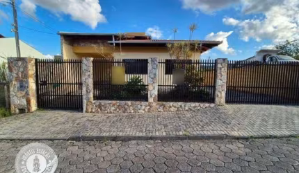 Casa com 3 quartos à venda em Água Verde, Blumenau , 240 m2 por R$ 850.000