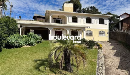 Casa de 4 Dormitórios | 1 Suíte | Praia Comprida | São José