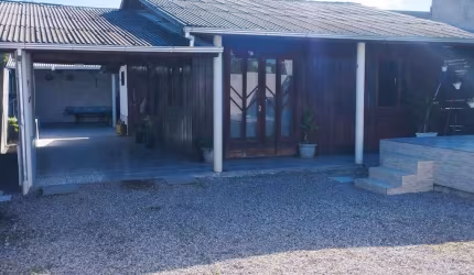 Casa de 2 Dormitórios | Praia de Fora | Palhoça