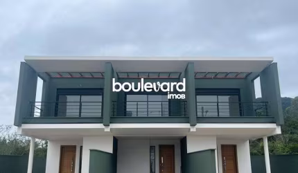 Sobrado de 3 Dormitórios | Suíte | Alto Ribeirão | Fpolis