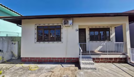 Casa de 4 Dormitórios | Abraão | Florianópolis