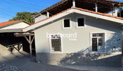 Casa de 3 Dormitórios | Centro | São José