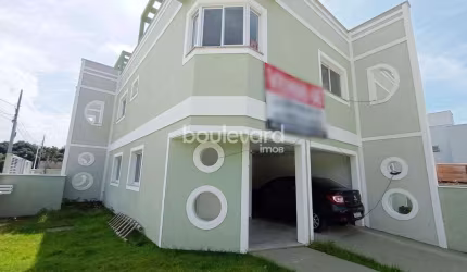 Sobrado de 3 Dormitórios | 1 Suíte | Aririú