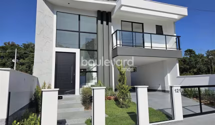 Casa de  4 Dormitórios | 1 Suíte | 1 Demi-Suíte | São José