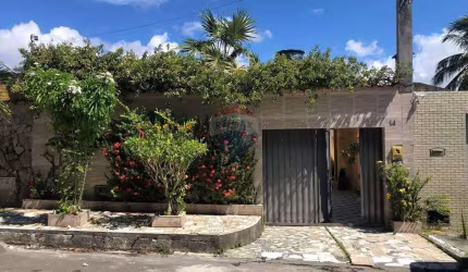 Casa à venda em Arembepe - Litoral Norte da Bahia