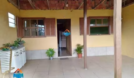 Casa no centro de  Cidreira