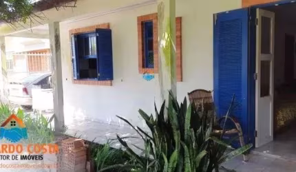 Casa com anexo próximo ao mar no Centro de Cidreira