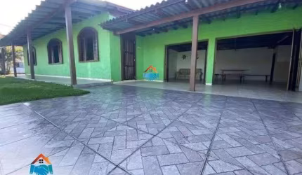 Excelente casa de esquina no Centro de Cidreira