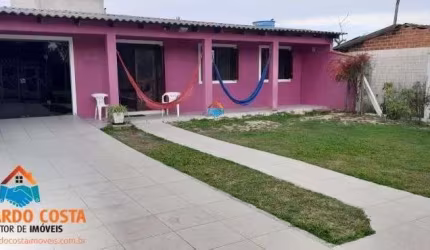Excelente casa próxima ao mar no Centro de Quintão