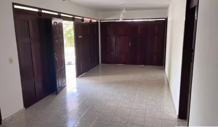 Casa com 3 quartos à venda na Bairro Bancários, 5210, Bancários, João Pessoa, 360 m2 por R$ 490.000