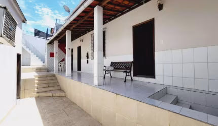 Casa para Venda em Salvador, Brotas, 5 dormitórios, 3 suítes, 5 banheiros, 2 vagas