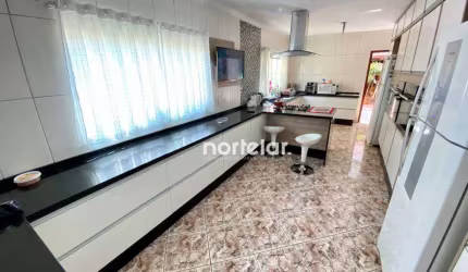 Sobrado com 3 dormitórios à venda, 150 m² por R$ 650.000,00 - Vila Pereira Barreto - São Paulo/SP