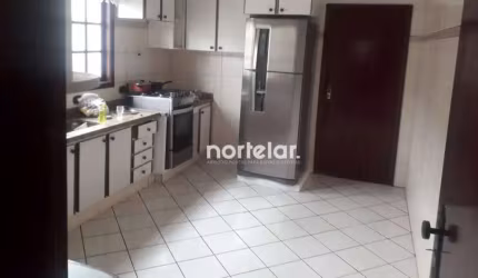 Sobrado com 3 dormitórios à venda, 153 m² por R$ 800.000,00 - Jardim Pinheiros - São Paulo/SP