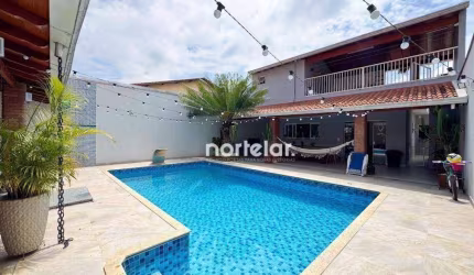 CASA TÉRREA 4 SUÍTES, 4 VAGAS GARAGEM