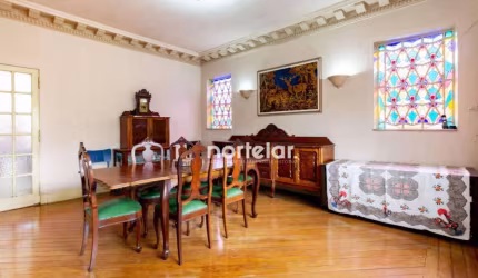Sobrado com 6 Quartos e 4 banheiros à Venda, 485 m²