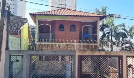 SOBRADO  3 QUARTOS, 3 SUÍTES, 5 VAGAS GARAGEM