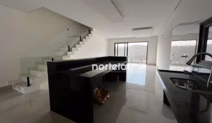 Lindo sobrado com 3 dormitórios à venda com 240 m² nos Portais (Polvilho) - Cajamar/SP