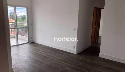 Ótimo apartamento à venda na Vila Mangalot