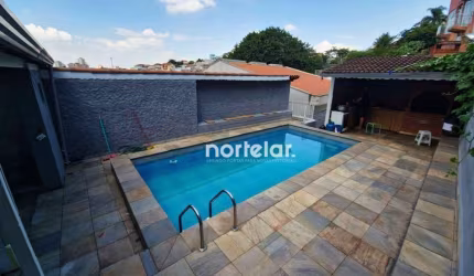 CASA TERREA COM PISCINA,