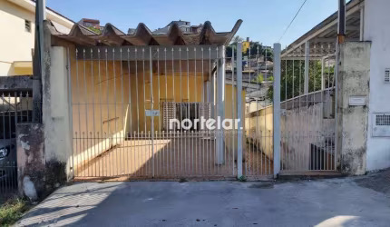 Casa antiga à venda no Parque Maria Domitila
