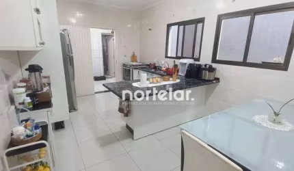 Sobrado com 3 suítes à venda, 165 m² por R$ 819.000 - Vila São Vicente - São Paulo/SP
