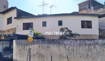 Sobrado com 3 dormitórios (1 é suite) na Freguesia do Ó, terreno de 155m² e área construída de 113m². Próximo às principais avenidas. Estuda Permuta.