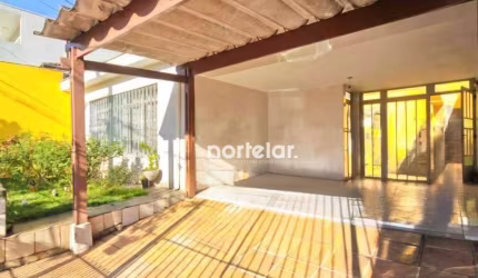 Casa térrea à venda no Parque São Domingos