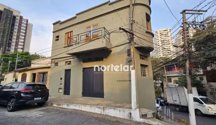 Prédio na Rua Mauricina, 141 esquina com a Rua Camillo, 26