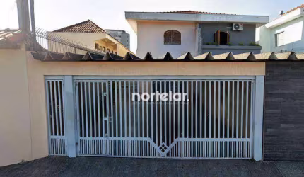 Sobrado à venda na Vila Mangalot