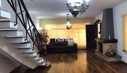 Lindo Sobrado com 3 dormitórios com 1 suíte e edícula à venda, 276 m² por R$ 1.900.000