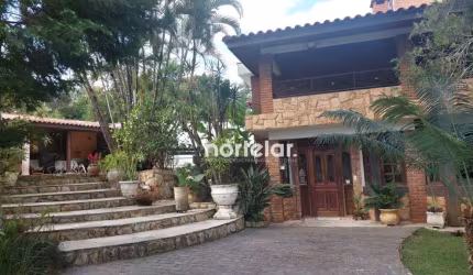 Excelente Casa de Alto Padrão (