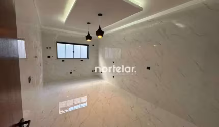 sobrado localizado na Vila Constança, São Paulo. Com uma área total de 160 m², este imóvel é perfeito para quem busca conforto e espaço. Ideal para fa